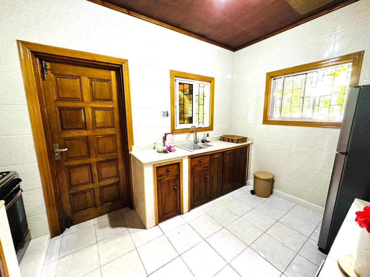 88 Days Self Catering Holidays & Accomodation Baie Lazare  Ngoại thất bức ảnh